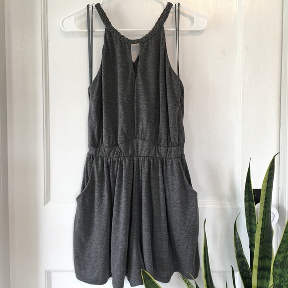 Love Riche Pants - ❤️ Love riche  open back Romper is very cute